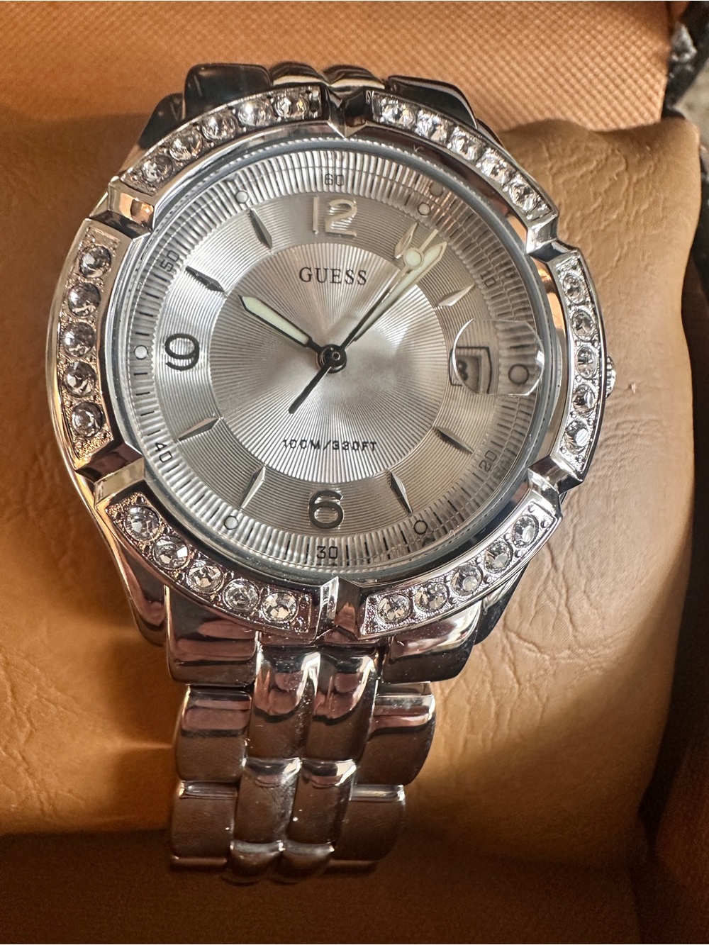 GUESS Silver Crystal-Trim Stainless Steel Bracelet Watch